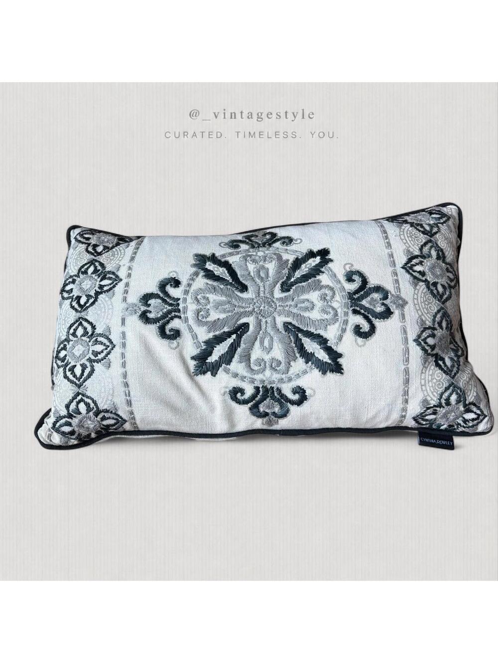 Cynthia Rowley  Grey and White Soft-furnishings-textil